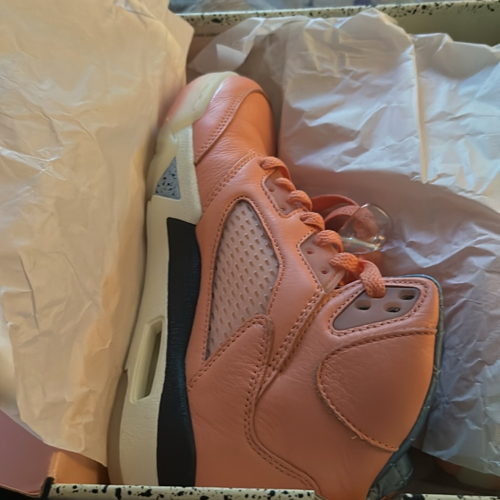 dj peach jordans